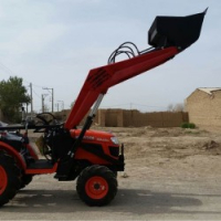 بیل لودری جلو تراکتور زاینده رود اصفهان 